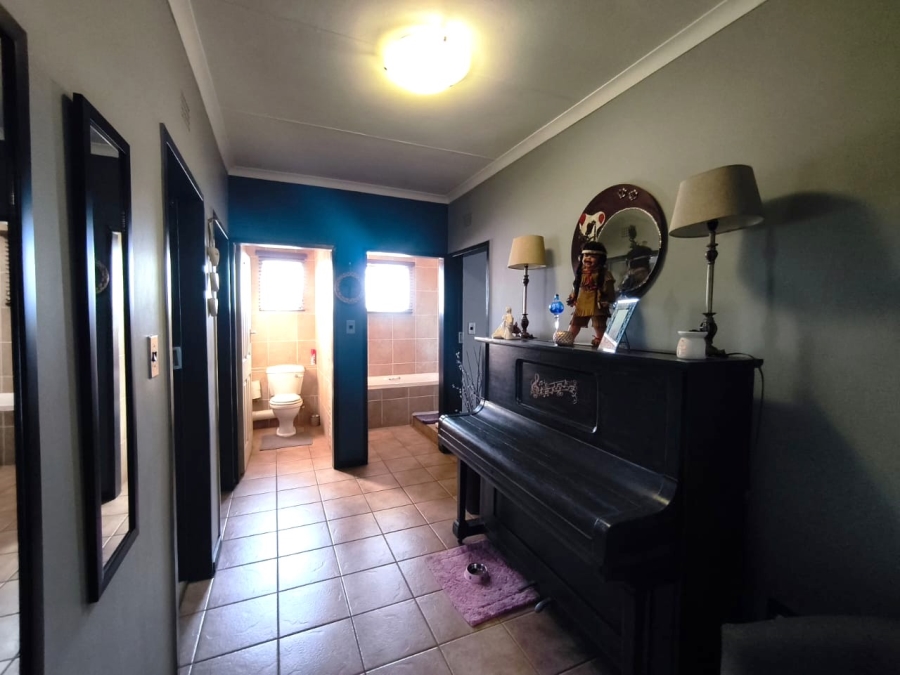 3 Bedroom Property for Sale in Brackenhurst Gauteng