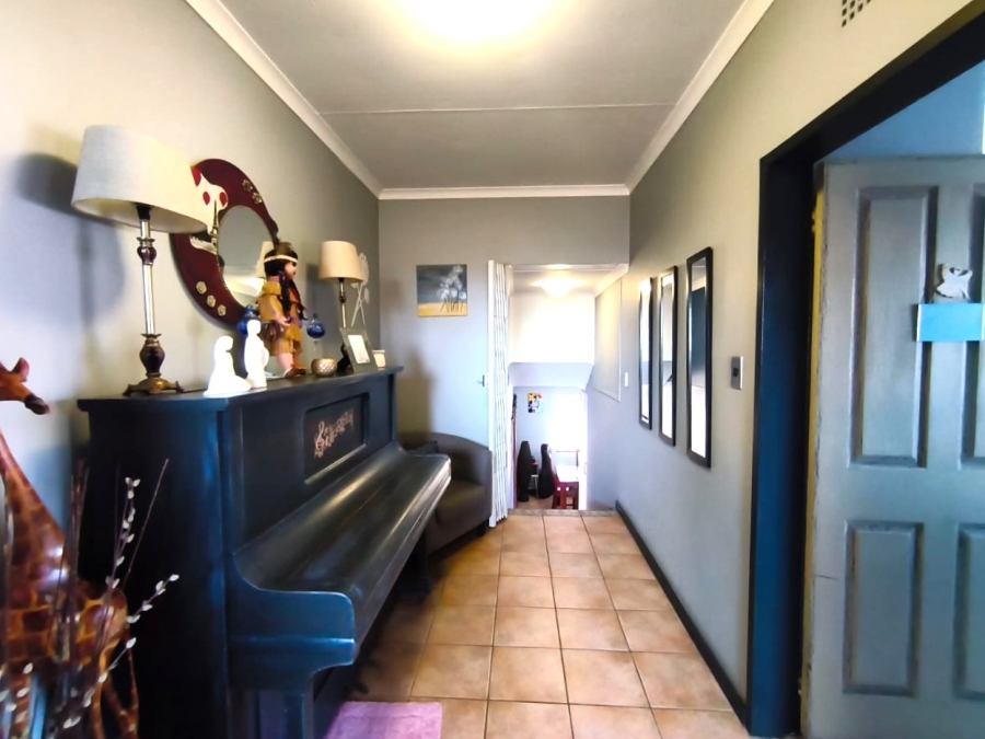 3 Bedroom Property for Sale in Brackenhurst Gauteng