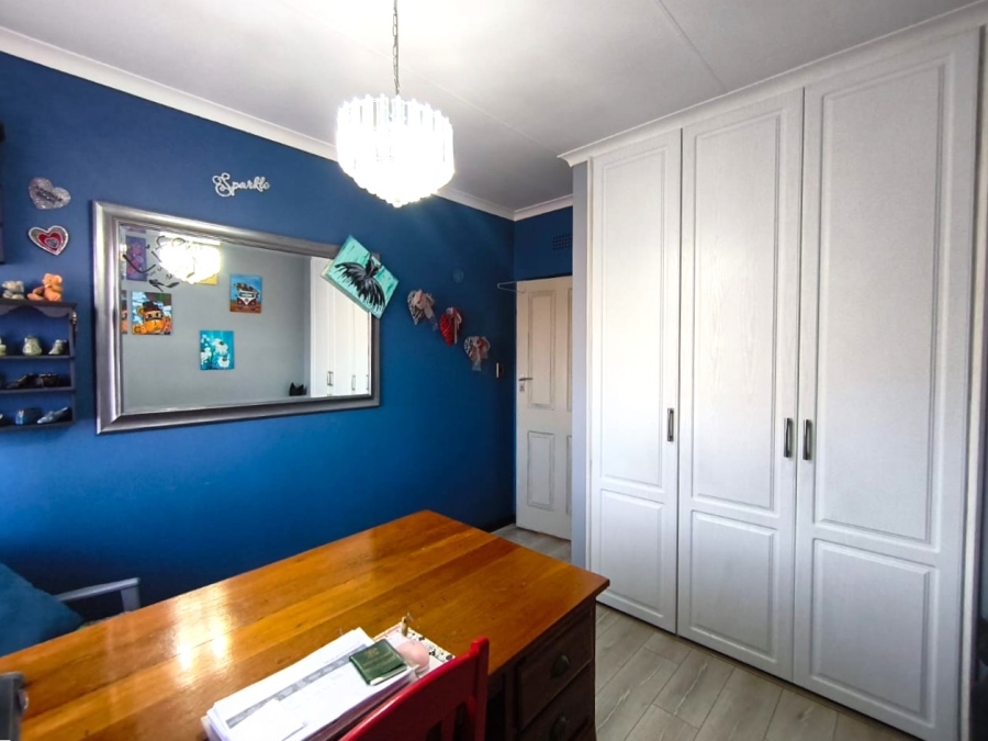 3 Bedroom Property for Sale in Brackenhurst Gauteng