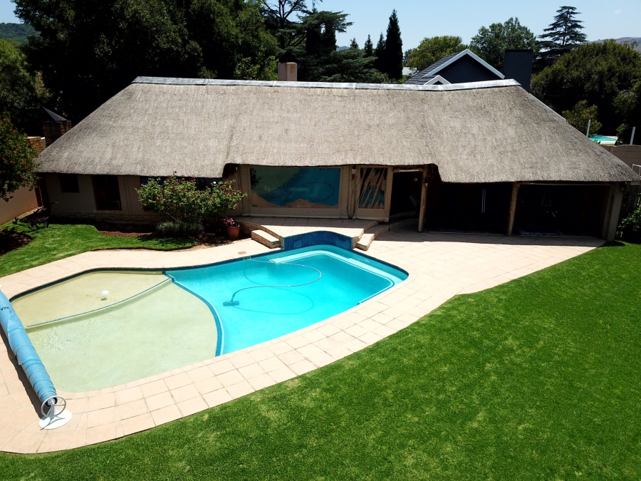 5 Bedroom Property for Sale in Alberante Gauteng
