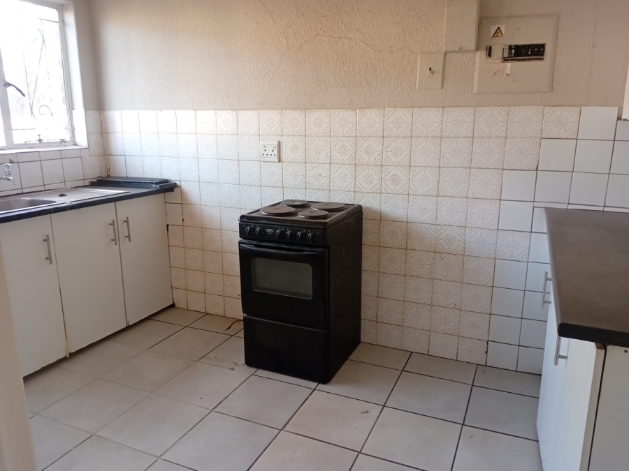 2 Bedroom Property for Sale in Windsor East Gauteng