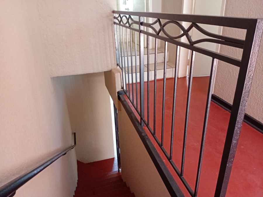 2 Bedroom Property for Sale in Windsor East Gauteng