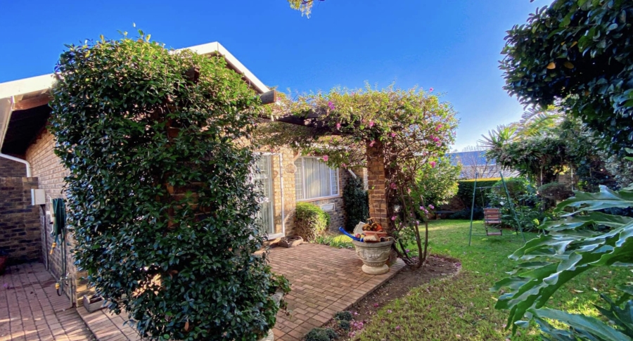 3 Bedroom Property for Sale in Ferndale Gauteng