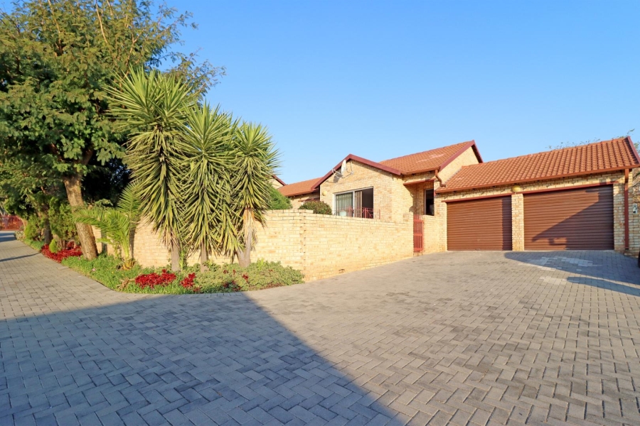 3 Bedroom Property for Sale in Kyalami Hills Gauteng