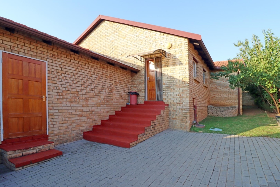 3 Bedroom Property for Sale in Kyalami Hills Gauteng