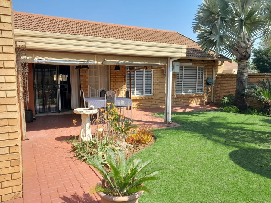 3 Bedroom Property for Sale in Sinoville Gauteng