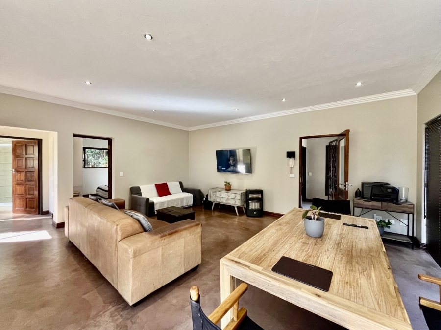 To Let 1 Bedroom Property for Rent in Linden Gauteng