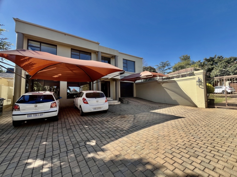 To Let 1 Bedroom Property for Rent in Linden Gauteng