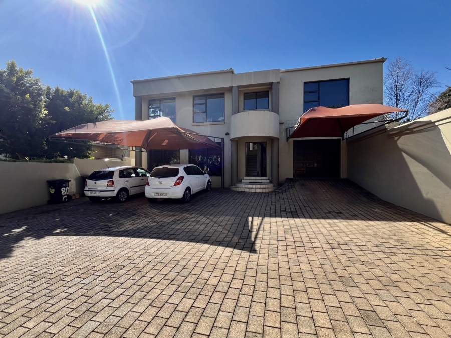 To Let 1 Bedroom Property for Rent in Linden Gauteng