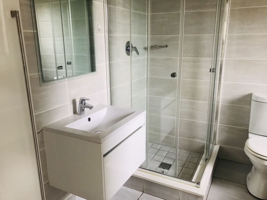 To Let 3 Bedroom Property for Rent in Waterfall Country Estate Gauteng