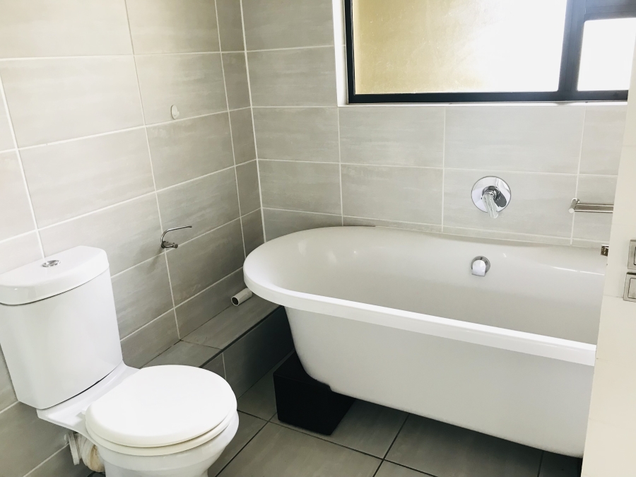 To Let 3 Bedroom Property for Rent in Waterfall Country Estate Gauteng