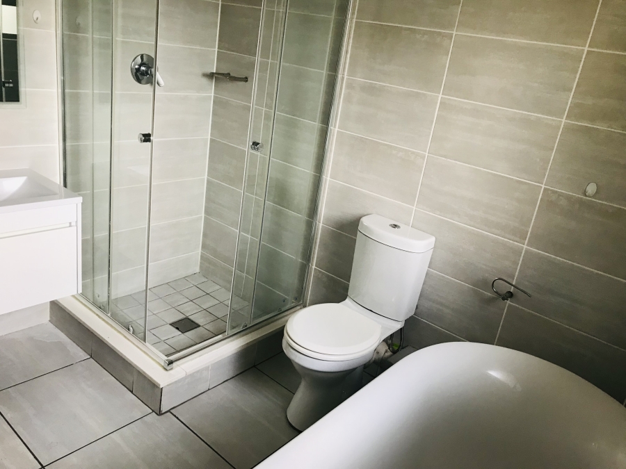 To Let 3 Bedroom Property for Rent in Waterfall Country Estate Gauteng