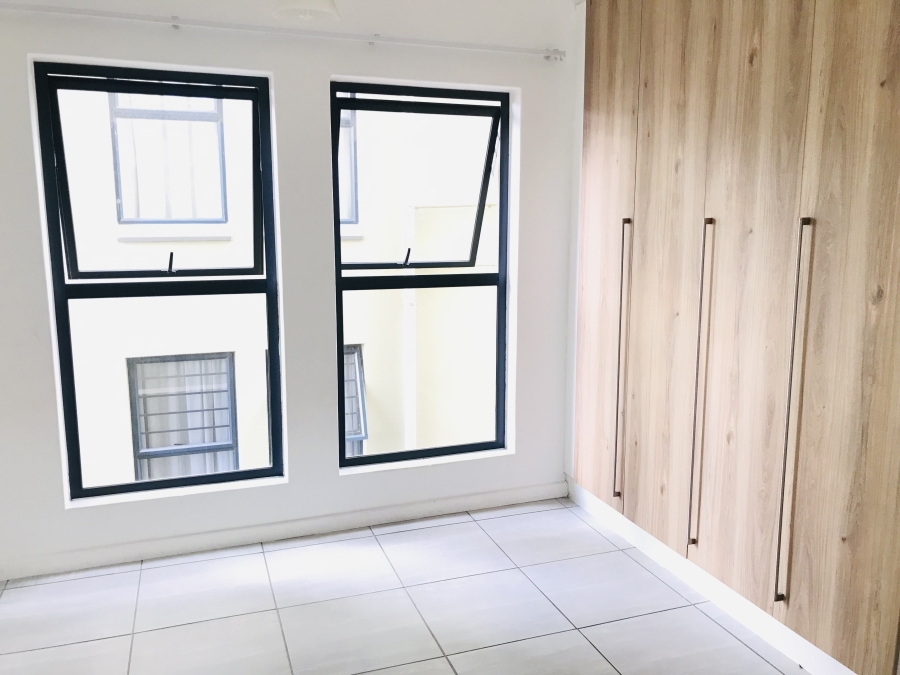To Let 3 Bedroom Property for Rent in Waterfall Country Estate Gauteng