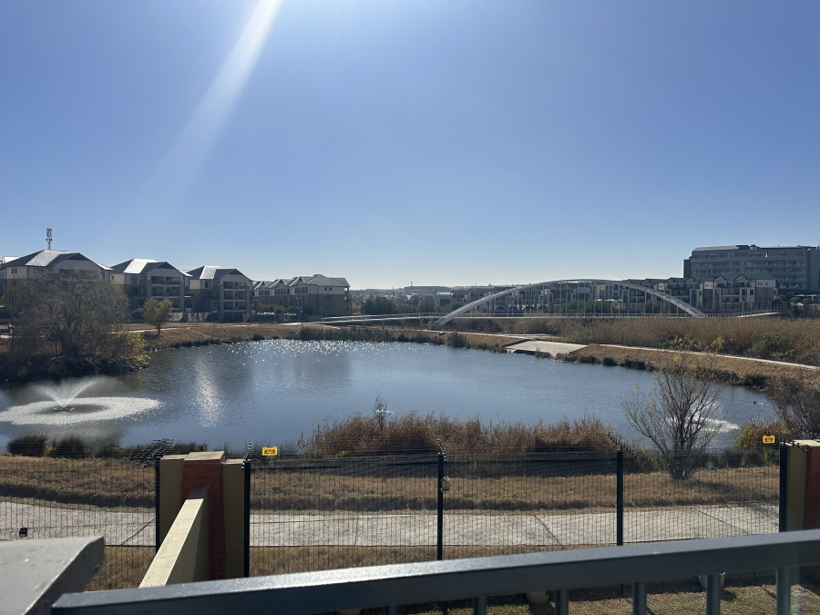 To Let 3 Bedroom Property for Rent in Waterfall Country Estate Gauteng