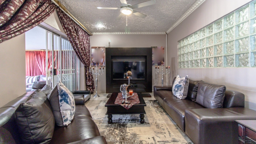 3 Bedroom Property for Sale in Alberante Gauteng