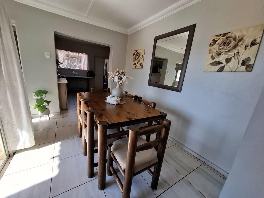 3 Bedroom Property for Sale in East Geduld Gauteng