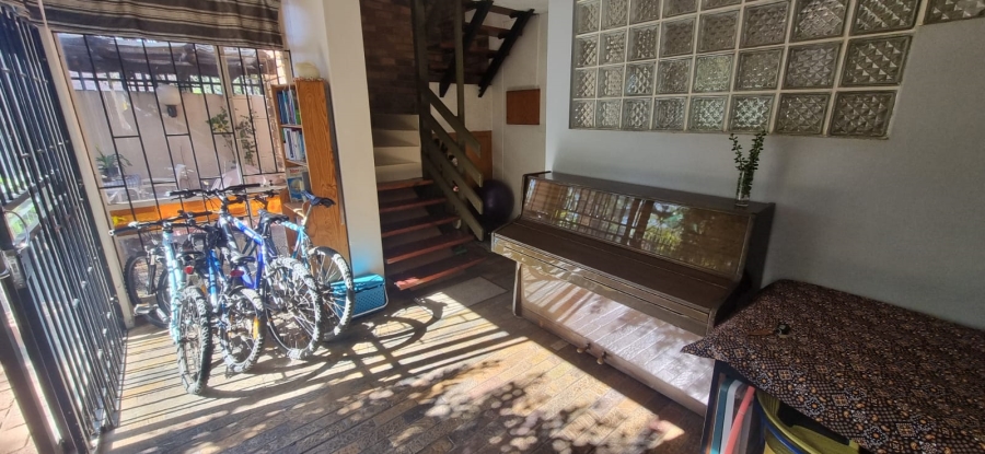 2 Bedroom Property for Sale in Queenswood Gauteng