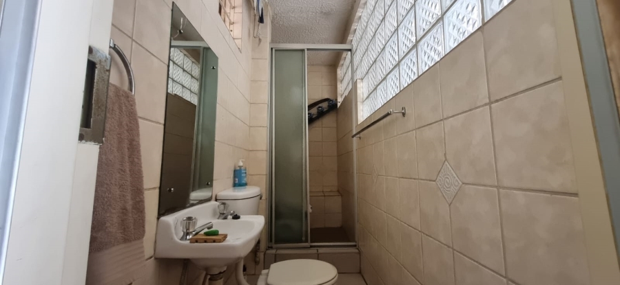 2 Bedroom Property for Sale in Queenswood Gauteng