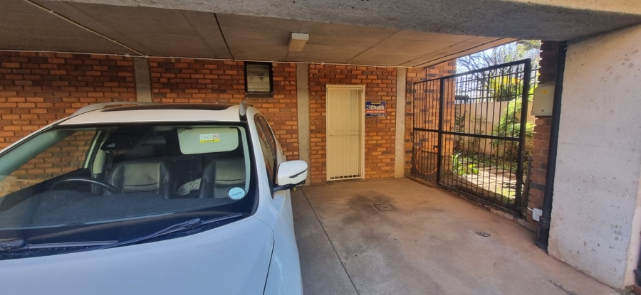 2 Bedroom Property for Sale in Queenswood Gauteng