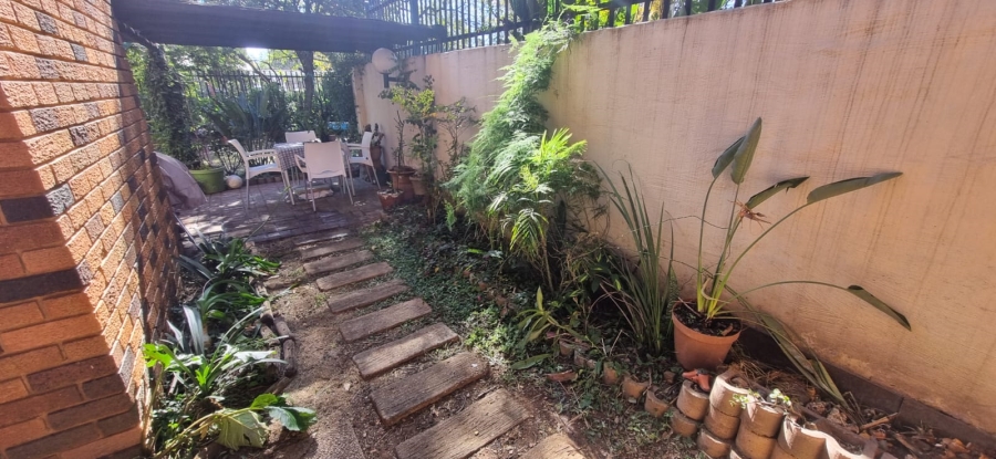 2 Bedroom Property for Sale in Queenswood Gauteng