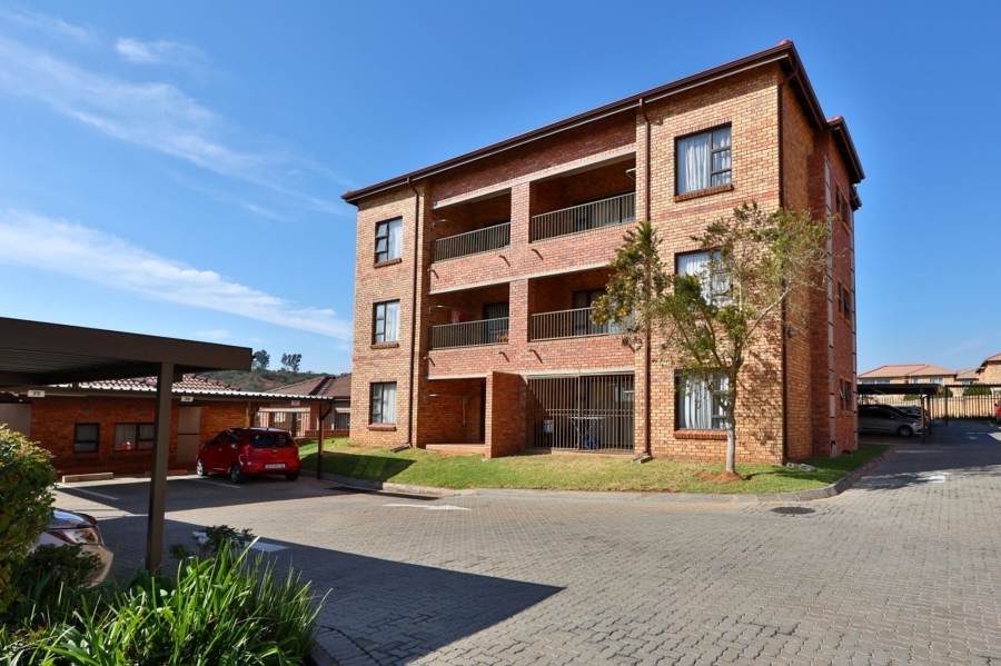 2 Bedroom Property for Sale in Wilgeheuwel Gauteng