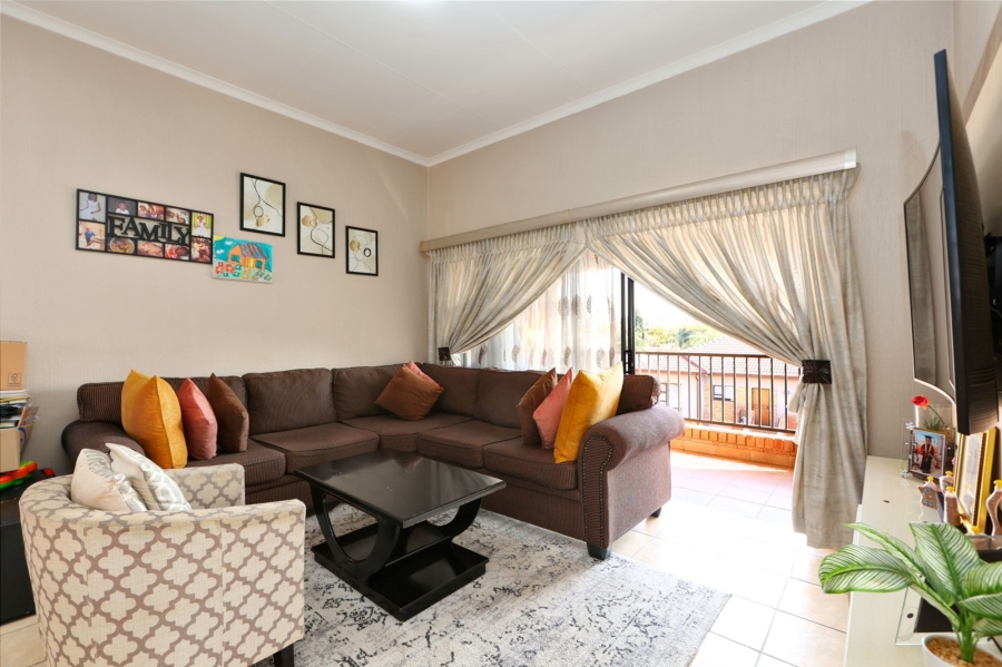 2 Bedroom Property for Sale in Wilgeheuwel Gauteng