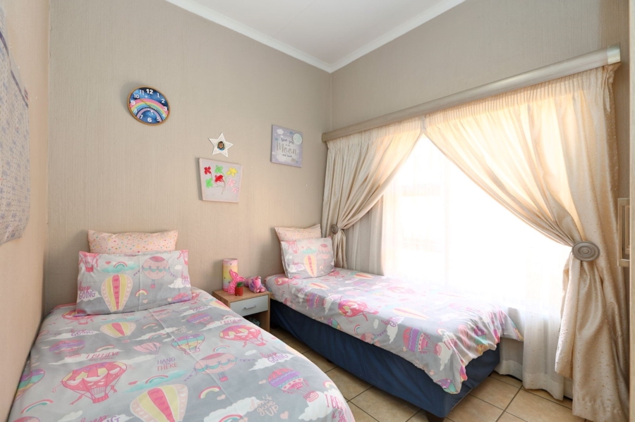 2 Bedroom Property for Sale in Wilgeheuwel Gauteng