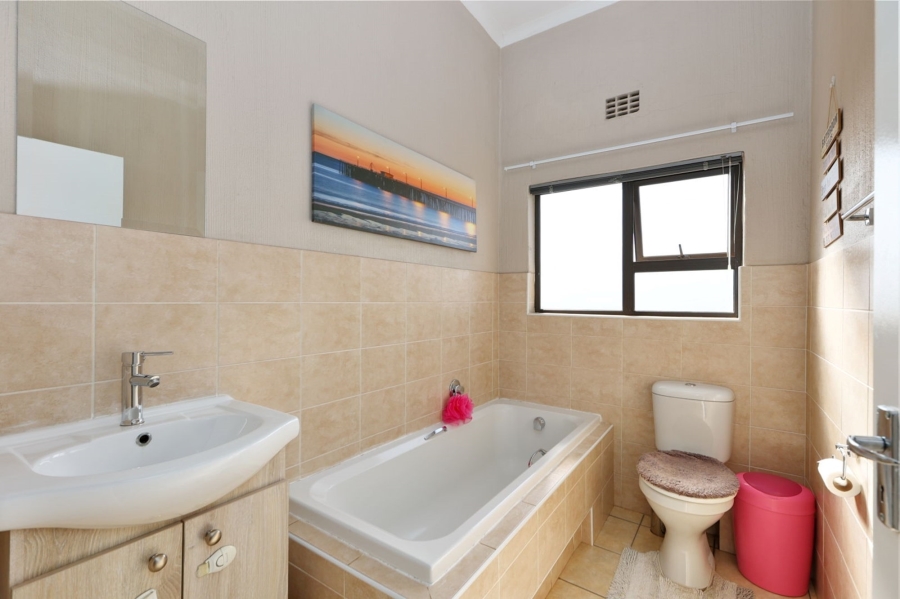 2 Bedroom Property for Sale in Wilgeheuwel Gauteng