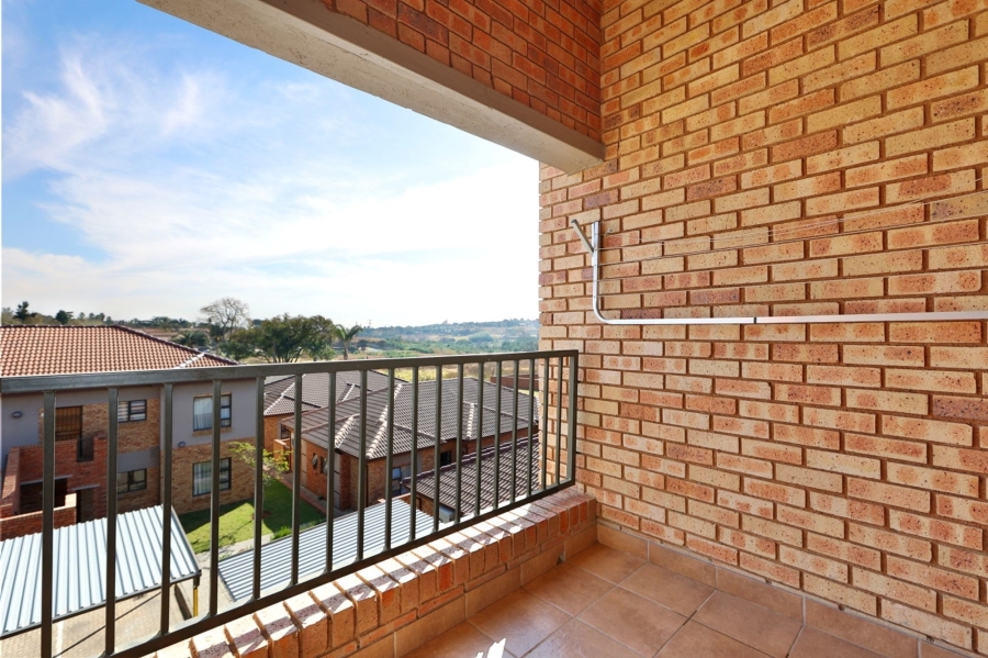 2 Bedroom Property for Sale in Wilgeheuwel Gauteng