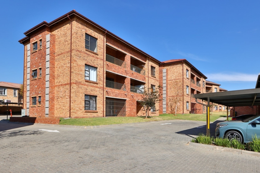 2 Bedroom Property for Sale in Wilgeheuwel Gauteng