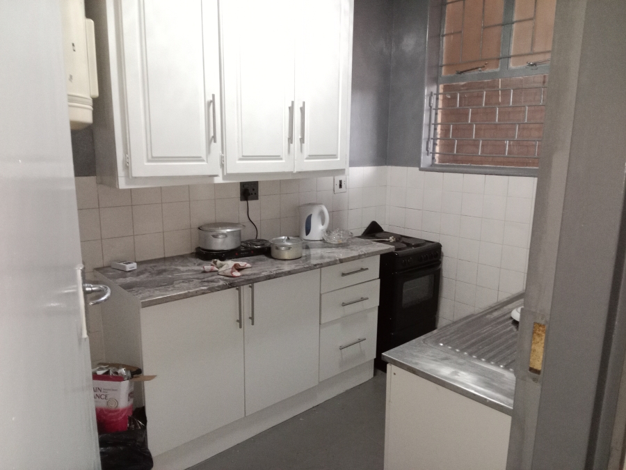 To Let 1 Bedroom Property for Rent in Sunnyside Gauteng