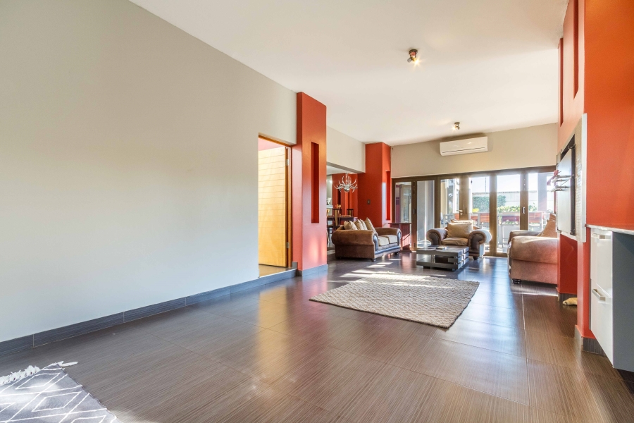 5 Bedroom Property for Sale in Silver Lakes Gauteng