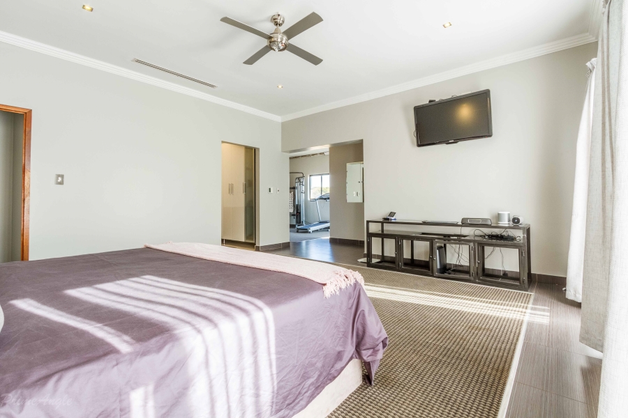 5 Bedroom Property for Sale in Silver Lakes Gauteng