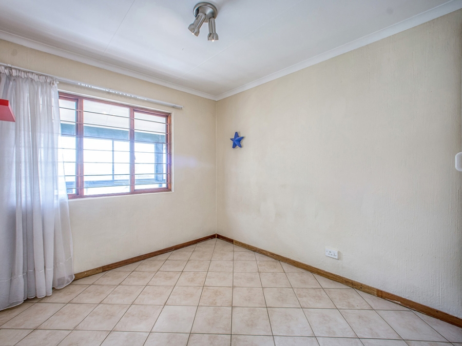 To Let 2 Bedroom Property for Rent in Victory Park Gauteng