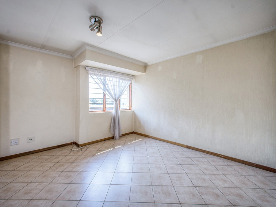 To Let 2 Bedroom Property for Rent in Victory Park Gauteng