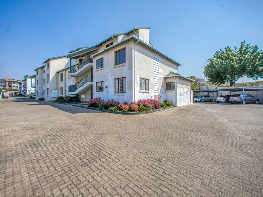 To Let 2 Bedroom Property for Rent in Victory Park Gauteng