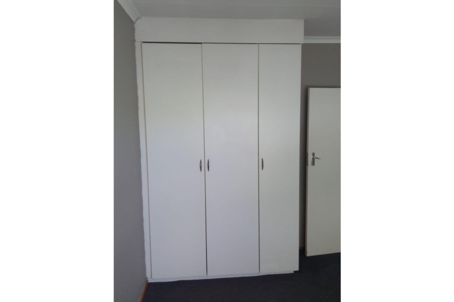 2 Bedroom Property for Sale in Wilgeheuwel Gauteng