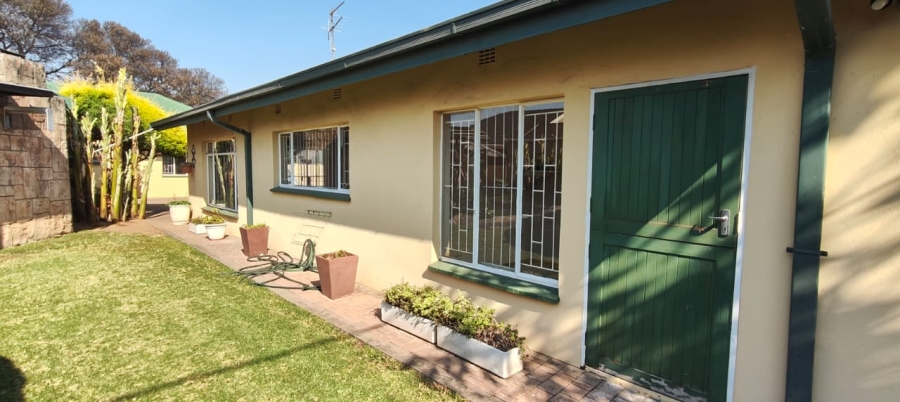 To Let 2 Bedroom Property for Rent in Three Rivers Gauteng