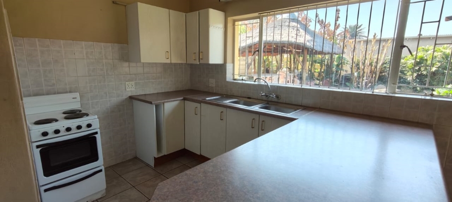 To Let 2 Bedroom Property for Rent in Three Rivers Gauteng