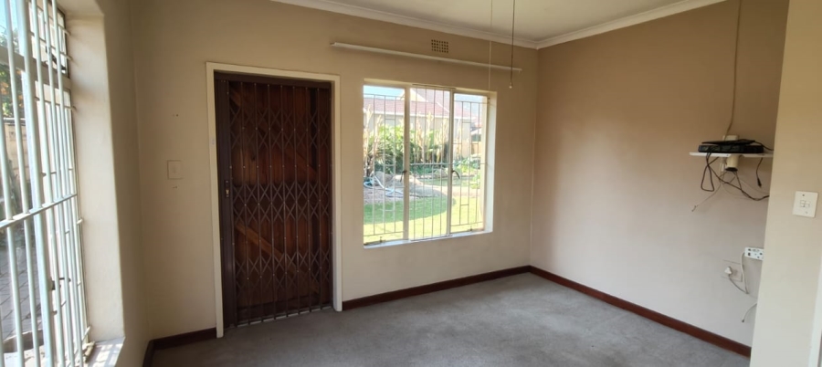 To Let 2 Bedroom Property for Rent in Three Rivers Gauteng