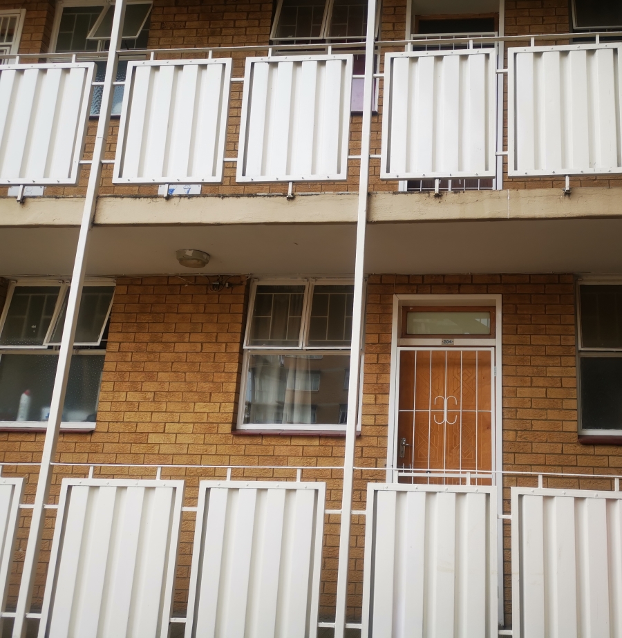 To Let 1 Bedroom Property for Rent in Sunnyside Gauteng