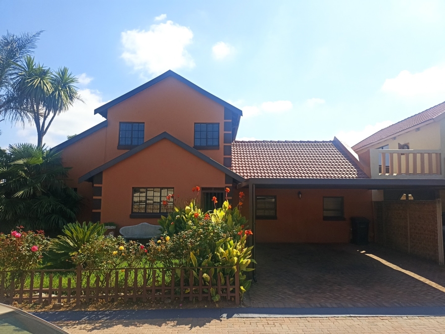 4 Bedroom Property for Sale in Sonneveld Gauteng