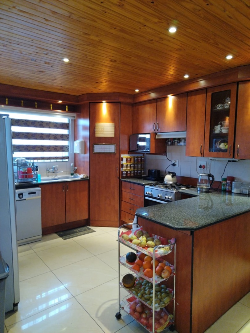 4 Bedroom Property for Sale in Sonneveld Gauteng