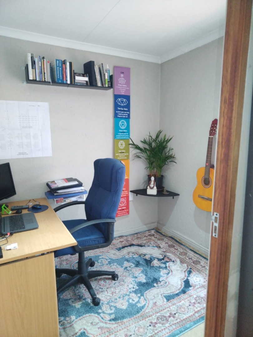 4 Bedroom Property for Sale in Sonneveld Gauteng