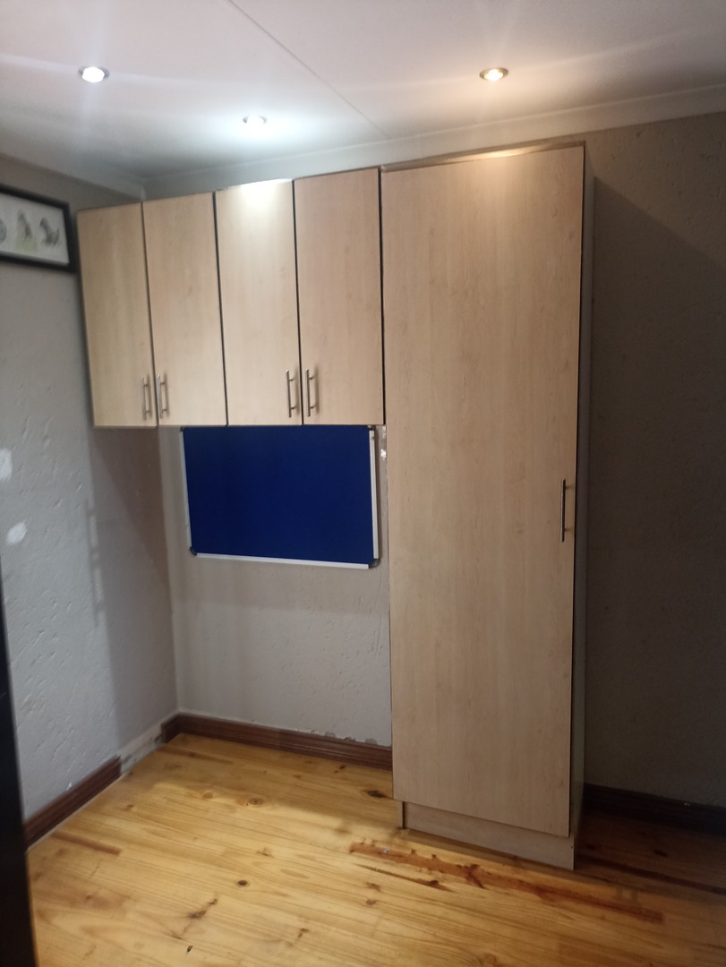 4 Bedroom Property for Sale in Sonneveld Gauteng