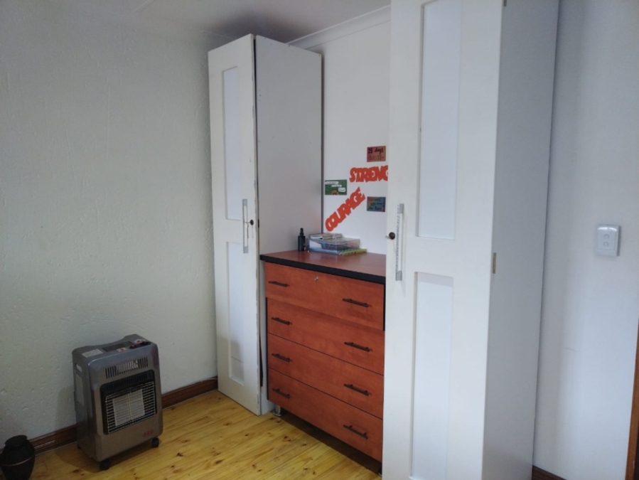 4 Bedroom Property for Sale in Sonneveld Gauteng