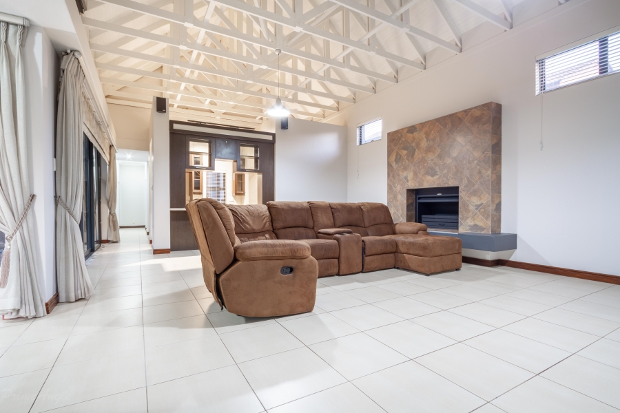 3 Bedroom Property for Sale in Silver Lakes Gauteng