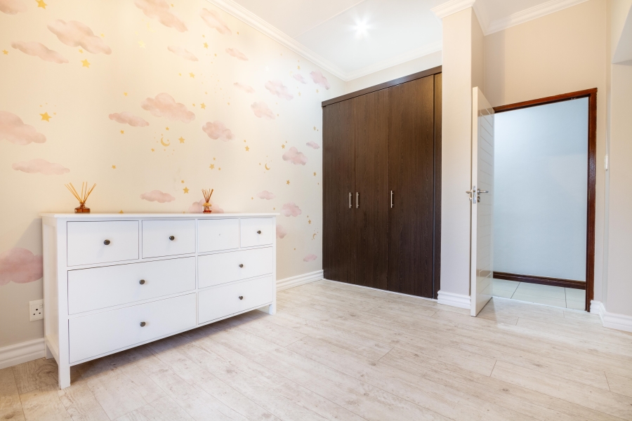 3 Bedroom Property for Sale in Silver Lakes Gauteng