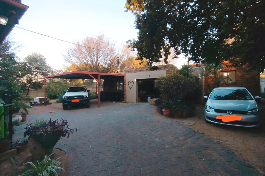 4 Bedroom Property for Sale in The Hill Gauteng