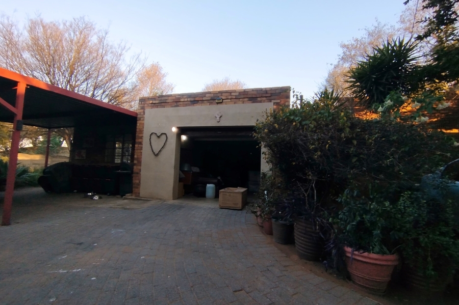 4 Bedroom Property for Sale in The Hill Gauteng